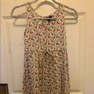 Bright floral babydoll patterned dress; US 4